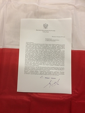 Otrzymanie od Prezydenta Polski listu gratulacyjnego i flagi za udział w międzynarodowym  projekcie ,,Piękna nasza Polska cała"